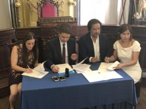 Câmara assina acordo para captura e esterilização de gatos