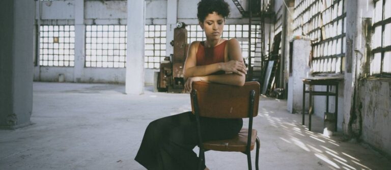 Em comunhão com o CIAJG, Aline Frazão abre o ciclo Terra