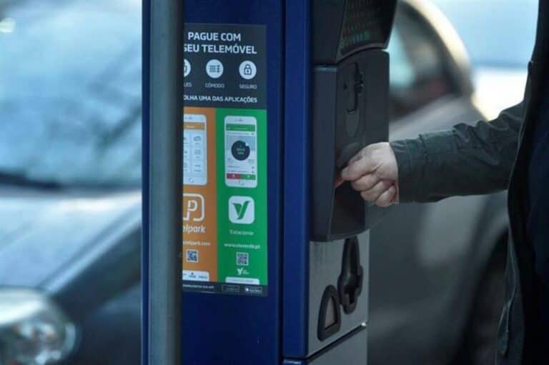 Estacionamento à superfície vai render mais de meio milhão aos TUB