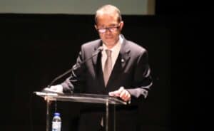 Júlio Mendes pede “paz social sem sombras nem obstáculos internos”