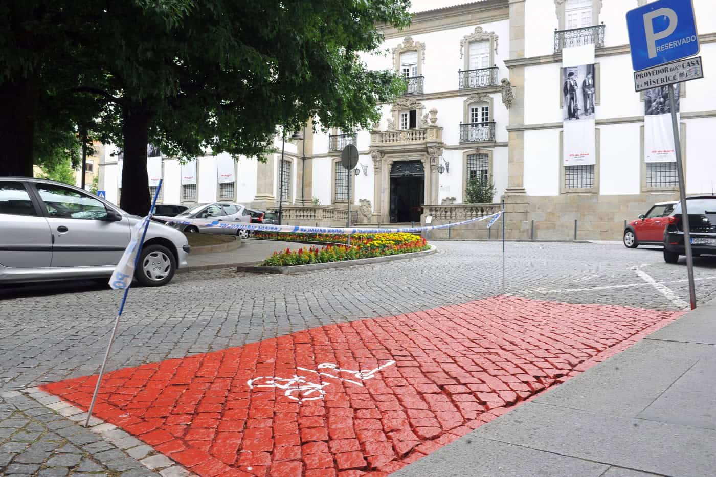 Braga com 90 lugares para estacionar bicicletas e trotinetes