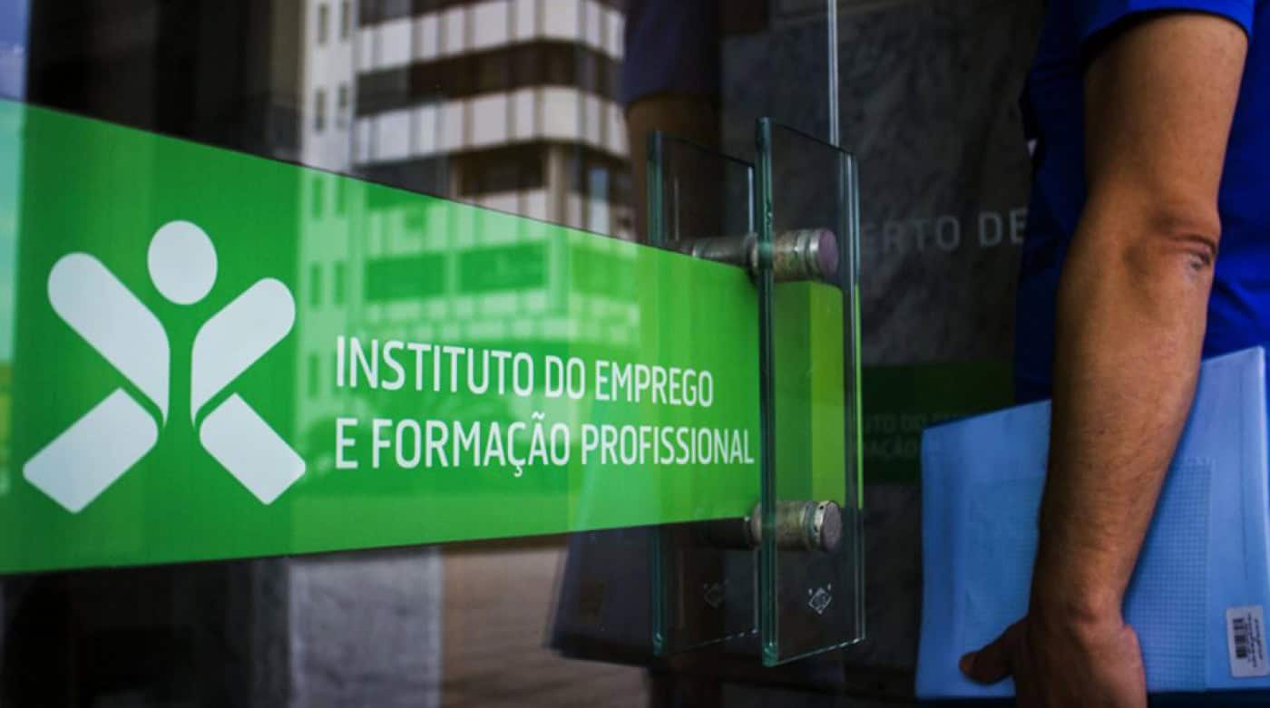 Desemprego cai para 6,3% no 2.º trimestre