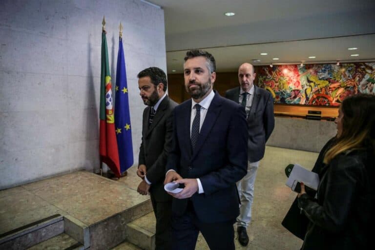 Governo vai declarar crise energética devido à greve dos motoristas