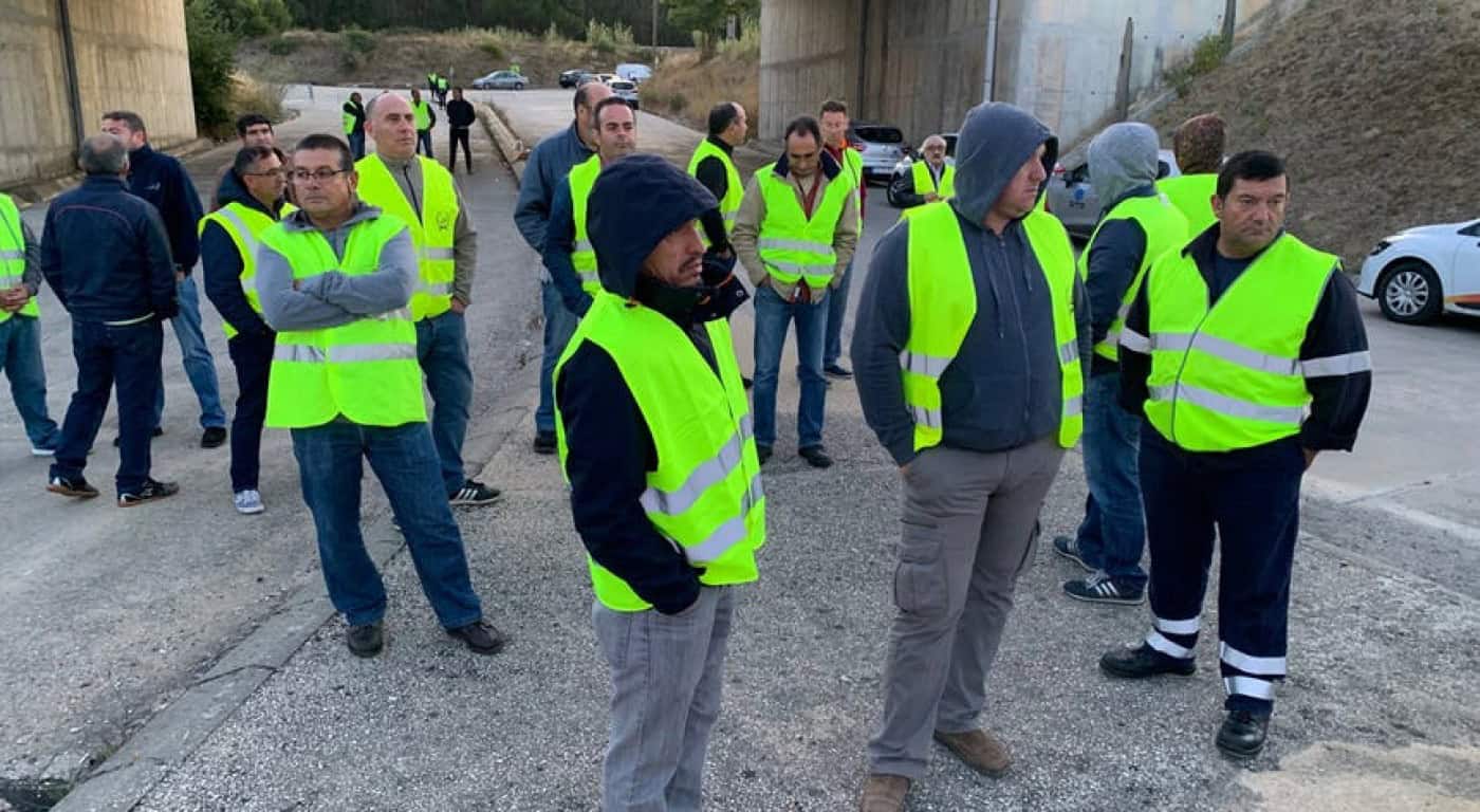 Motoristas em greve por tempo indeterminado