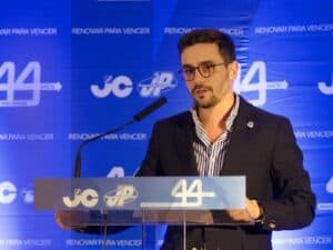 Líder da JP Braga repudia lei da igualdade de género