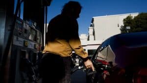 Gasóleo sobe e gasolina desce na próxima semana