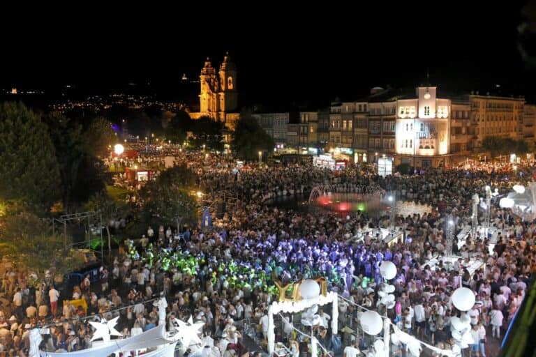 PS quer que Noite Branca "volte às origens"