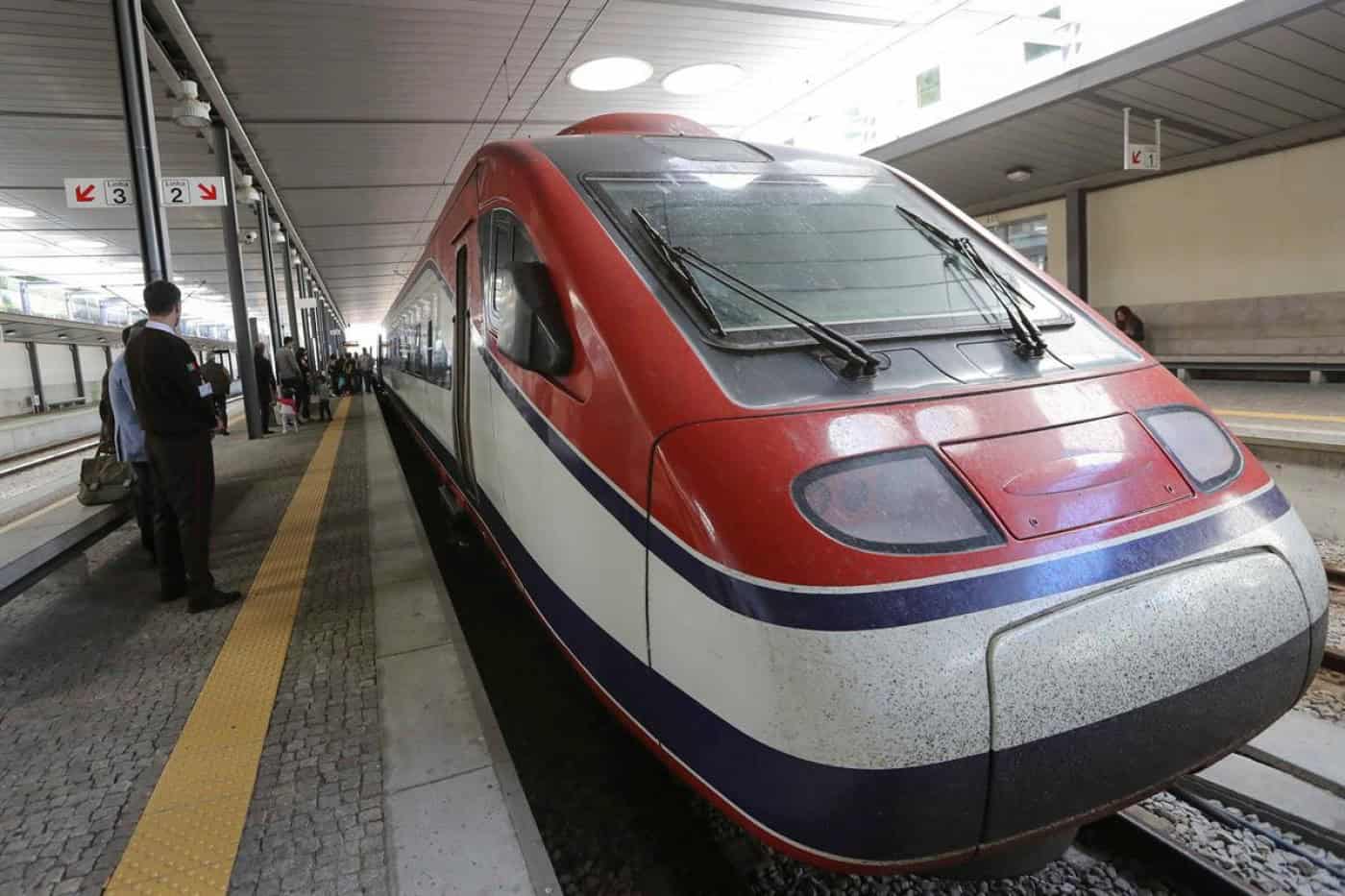 10 mil viagens de Alfa Pendular e Intercidades a preço low cost