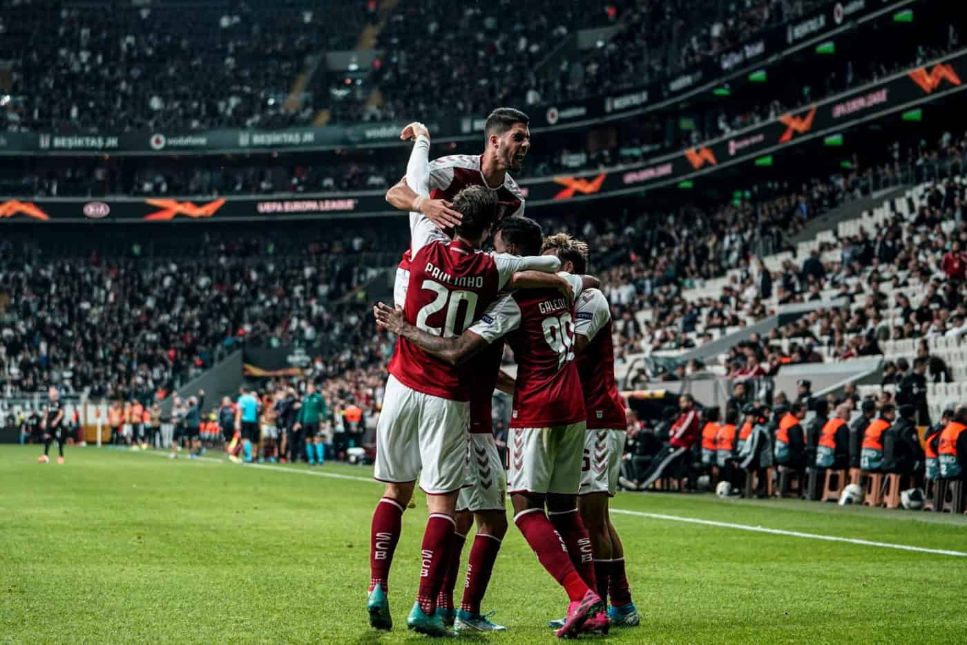 SCB impõe-se na Turquia e é líder do grupo K