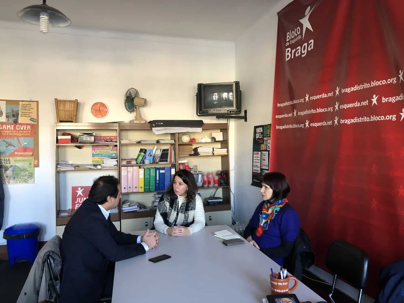 BE questiona Governo sobre regulamentação dos podologistas