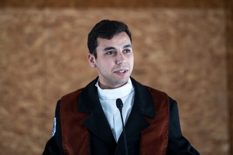 AAUM recusa aprovar corte "drástico" no orçamento dos SASUM em 2020