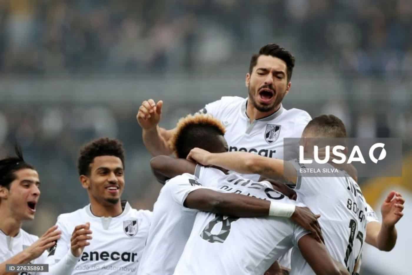 Vitória SC sobe ao 5º lugar