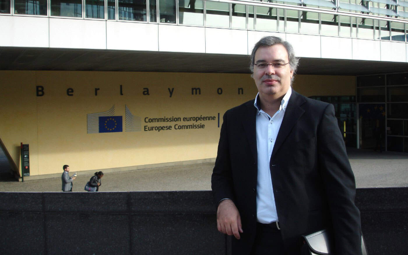 “A fuga aos impostos é um desporto nacional e a corrupção um hobby"