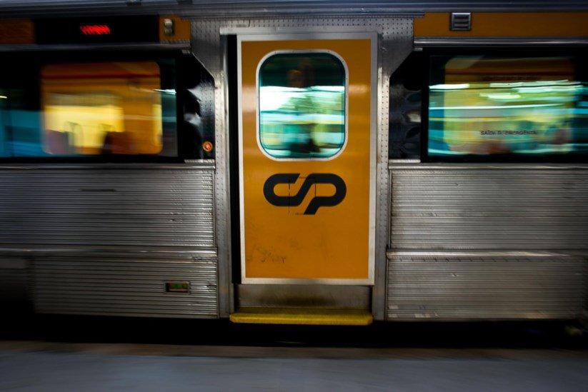 CP. Utentes queixam-se de poucas carruagens e avarias