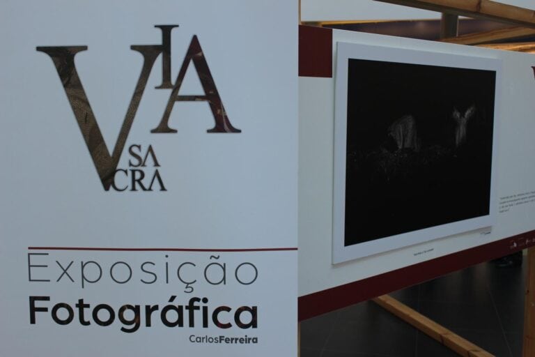 Exposição fotográfica da Via Sacra patente no Nova Arcada