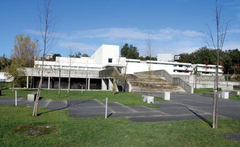 NEAUMinho apoia manifestação da Ordem dos Arquitectos