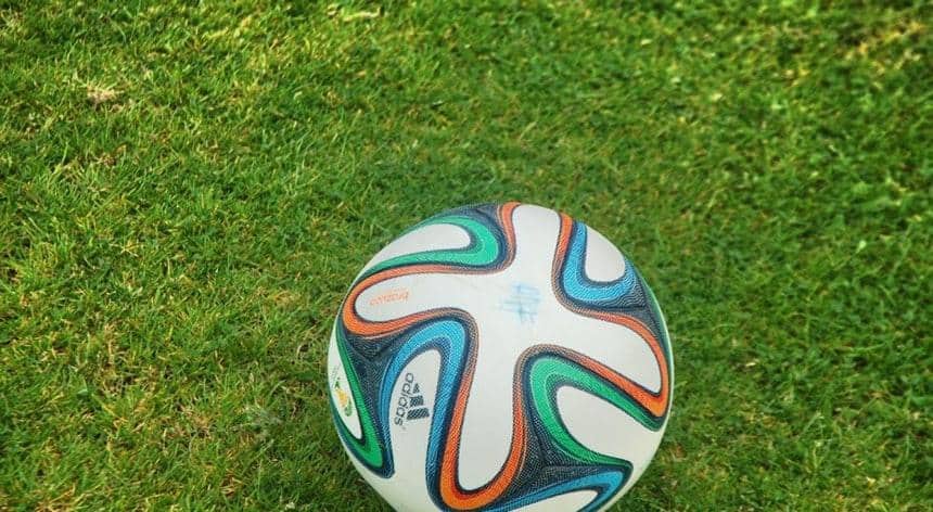 Oficial. Benfica e FC Porto decidem o título no sábado