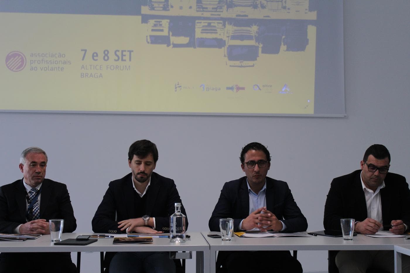 Feira dos Transportes pretende recrutar novos camionistas