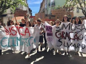 Arruada do dia foi pelo clima, com cartões e "sem" bandeiras