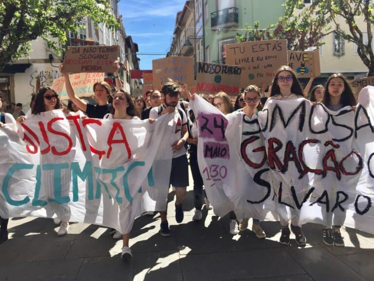 Arruada do dia foi pelo clima, com cartões e "sem" bandeiras