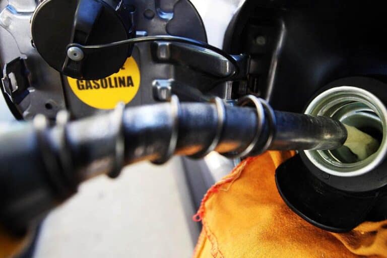 Preço da gasolina sobe três cêntimos a 1 de Abril