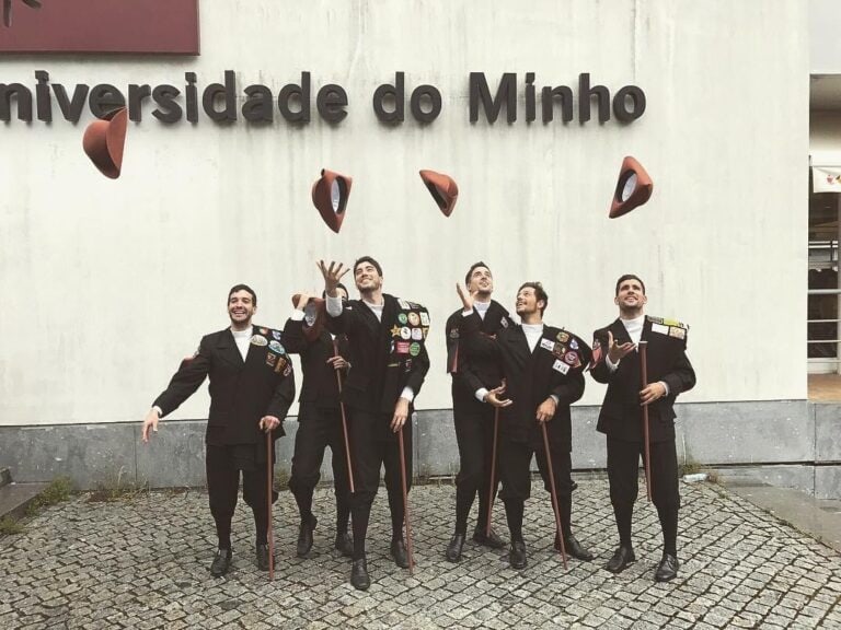 Universitários portugueses com excesso de horas de aulas