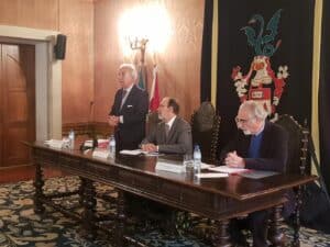 Emanuel Cameira e Avelãs Nunes recebem Prémio Victor de Sá