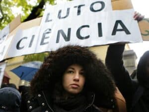 Bolseiros vão dizer a Marcelo que "lei tem de ser aplicada"