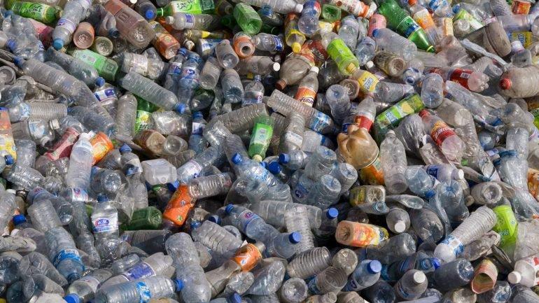 Trocar plástico por senhas de supermercado? Sim, é possível