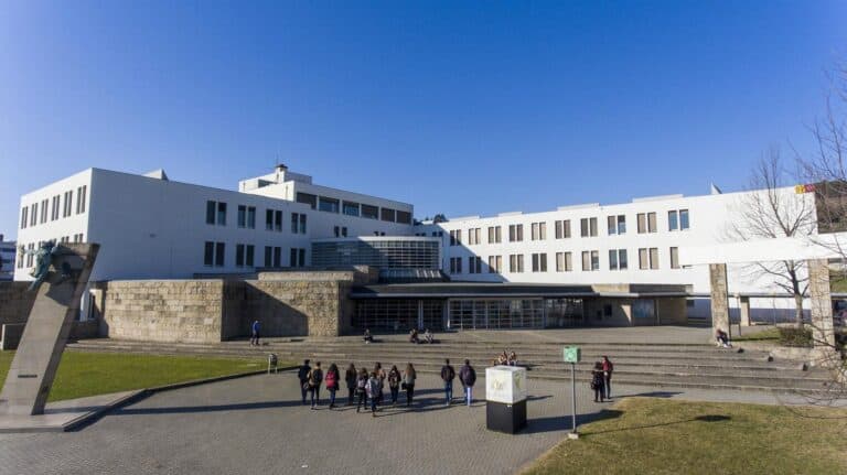 Dia de Simulação Clínica no átrio do CP2