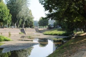 Autoridades não encontram autores das descargas no rio Este