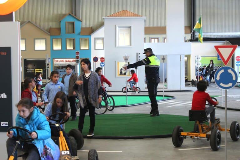 Escola de Educação Rodoviária inaugurada em Famalicão