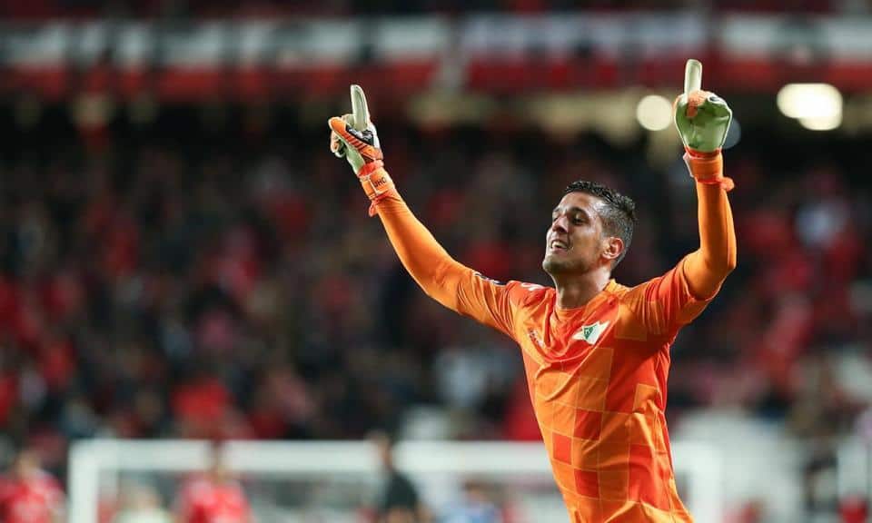 Moreirense lança aviso a guarda-redes Jhonatan