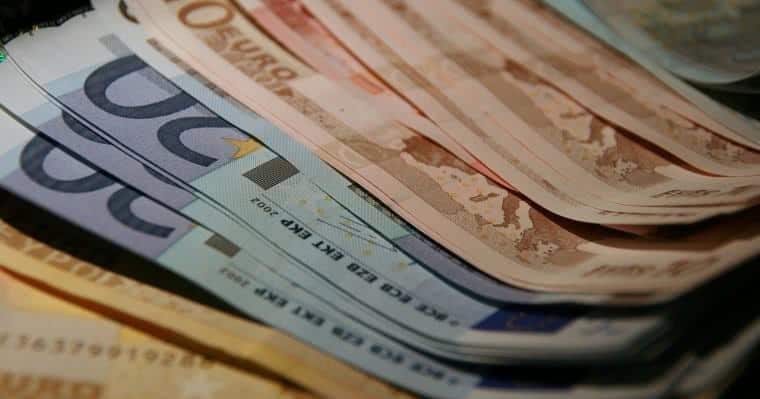 Governo abre a porta a salário mínimo acima dos 600 euros