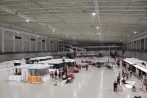 Ronaldo, Tinder e combustíveis marcam "compromisso" da gata