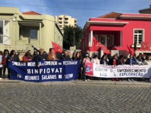 Trabalhadores do têxtil exigem revisão do contrato colectivo