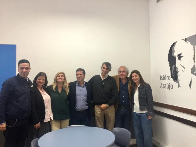 Profitecla inaugura sala de aula "de futuro"