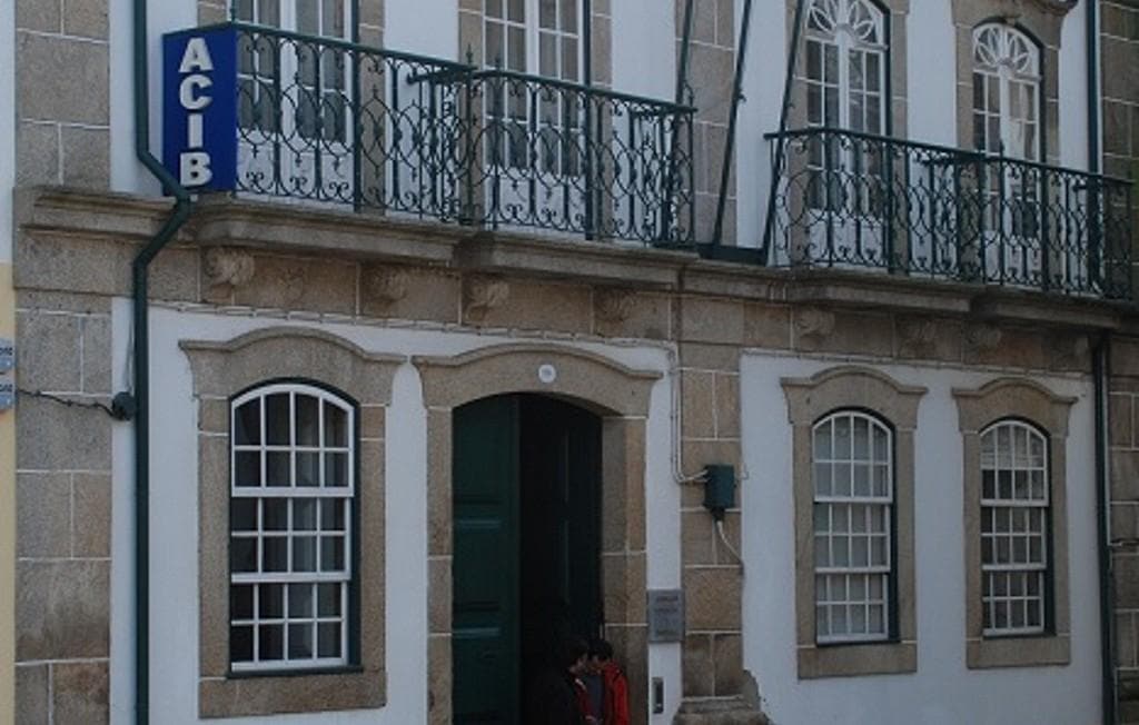 Tertúlia sobre as novas tecnologias na ACIB