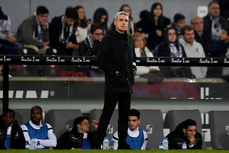 "Se quisesse melhorar o contrato sairia do Vitória SC"