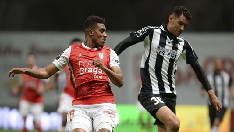 Tormena é o mais recente reforço do SCB