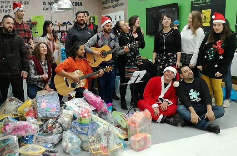 Let’s Help Santa ilumina Natal de crianças desfavorecidas