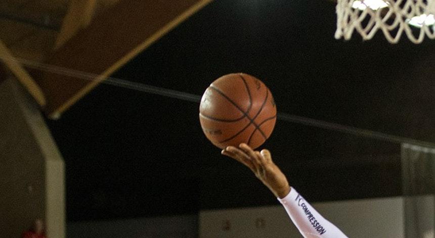 Benfica e FC Porto aquecem Final 8 da Taça de Basquetebol