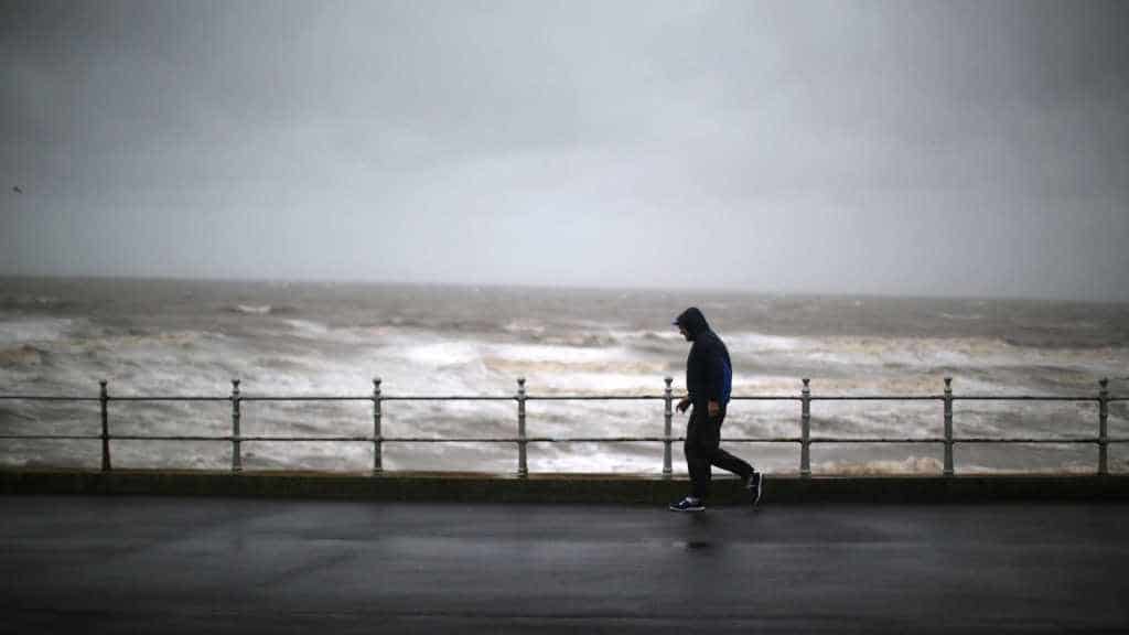 Sete distritos sob aviso amarelo