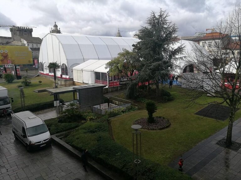 Bloco critica "poluição visual e sonora" no centro da cidade