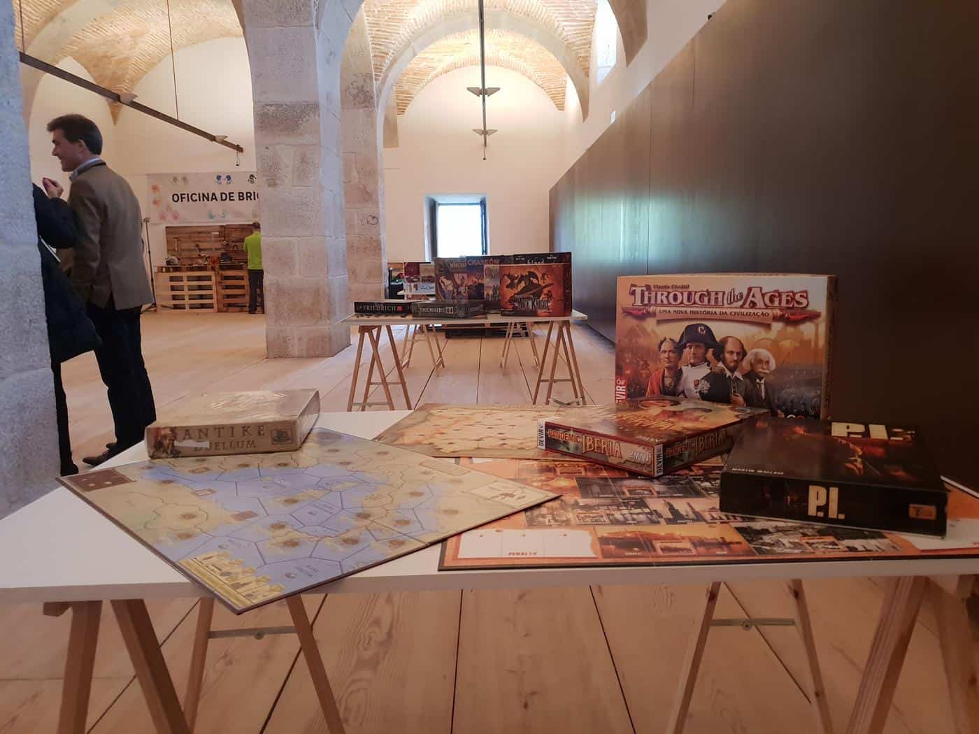 Augusta Con convida a "Pôr o telemóvel em modo Mosteiro"