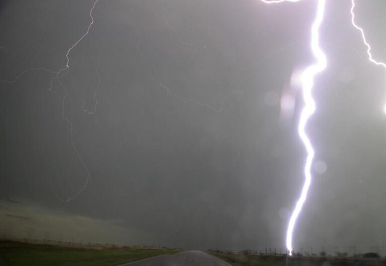 Trovoada e vento forte previstos para o norte do país