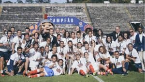 Gverreiras sagram-se campeãs em casa