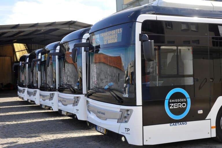 RUM em viagem num autocarro eléctrico