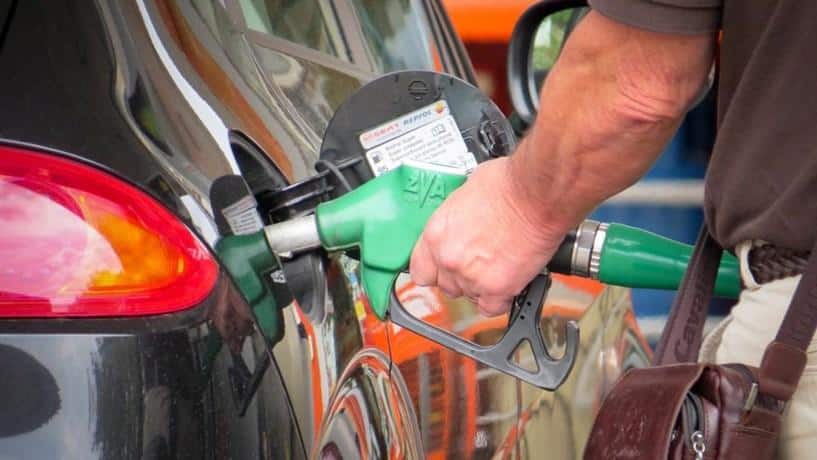 Preços dos combustíveis registam descidas 2ª feira