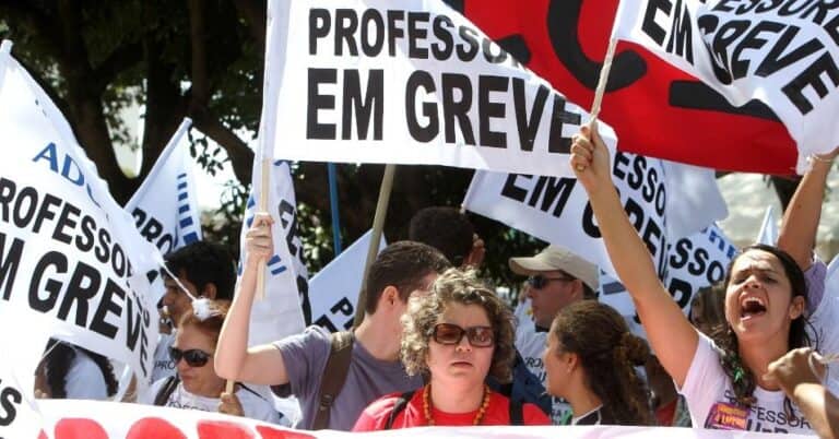 Professores voltam à greve em Março
